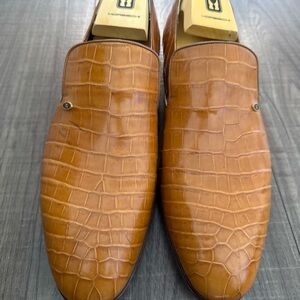 Moreschi Tan Leather Loafers with Crocodile Embossed Pattern